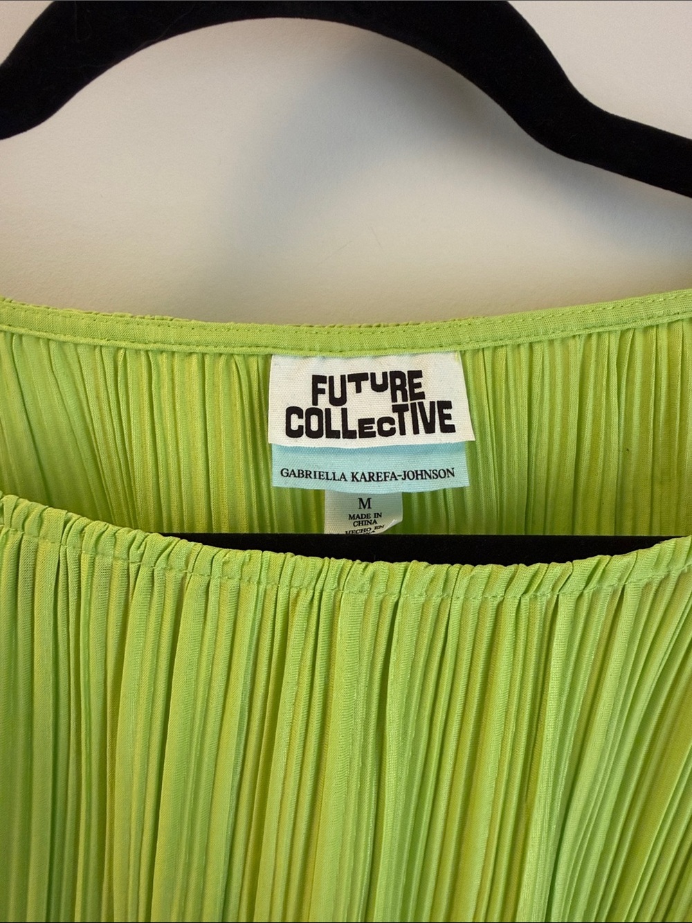 Pleated Lime Green Two-Piece Skirt Set - Unbranded - Picture 2 of 4